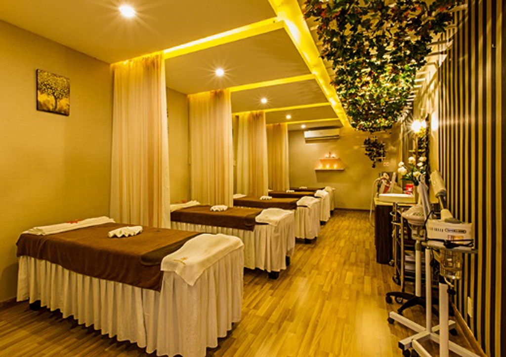 Sử dụng gam màu đồng và ánh kim trong nhiều thiết kế nội thất ở Spa